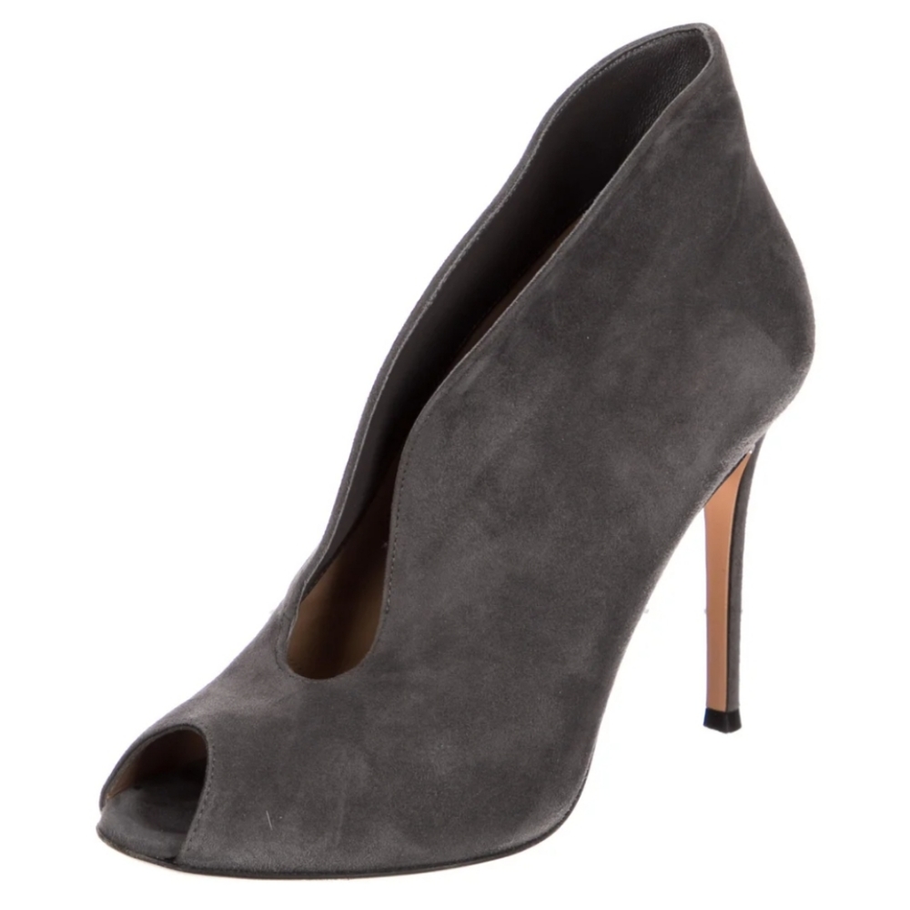 Gianvito Rossi suede pumps